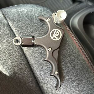 True Glow compound bow thumb realese